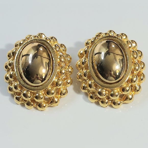 R.J. Graziano Jewelry - Vintage Graziano Large Gold Clip On Earrings